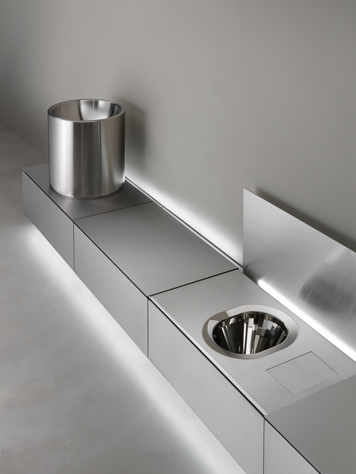 CEA Design shower system